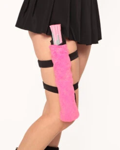 Fluffy Pop Strap & Clip-on Fur Fan Holster -I Hear Raves Fluffy Pop 2 in 1 Strap Clip on Fur Fan Holster Side