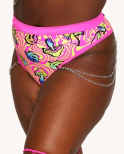 Rolita Couture X IHR Am I Tripping Rebel Chain Bottoms -I Hear Raves Rolita Couture x iHR Am I Tripping Rebel Chain Bottoms C1 Detail